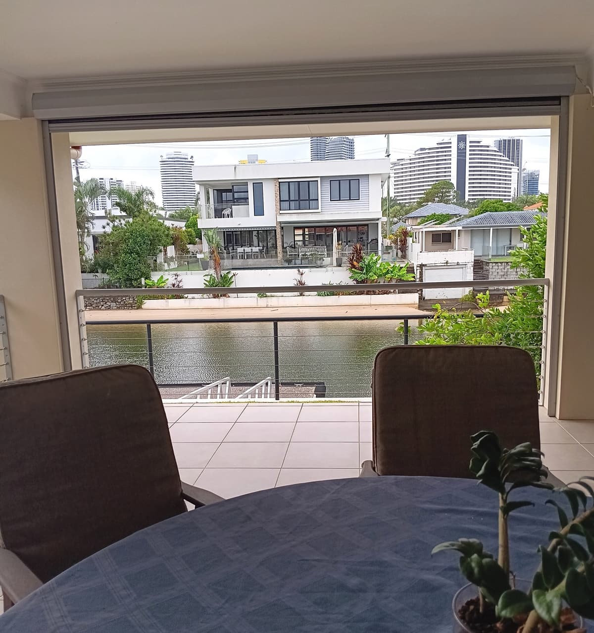 8 Winterhaven Key, Broadbeach Waters
