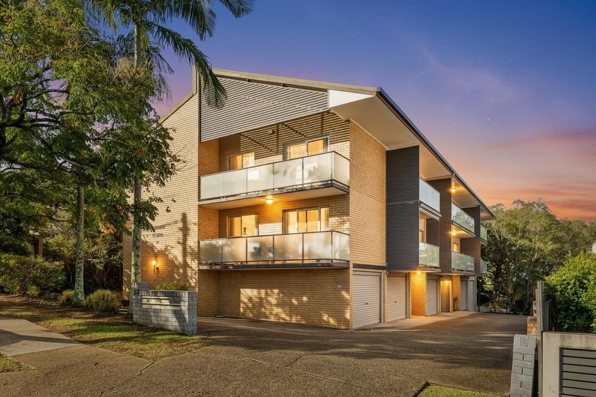 2/32 Stopford Street, Wooloowin