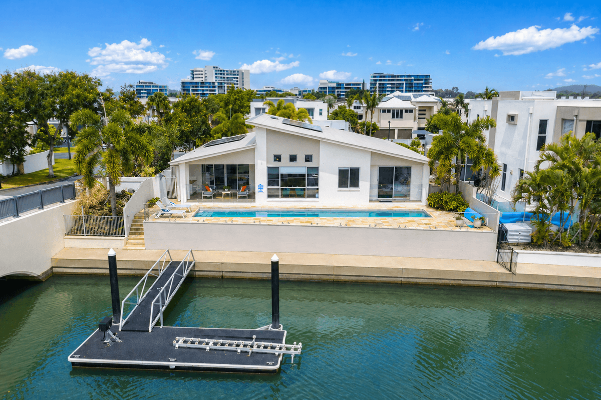 1 North Quay Drive, Biggera Waters