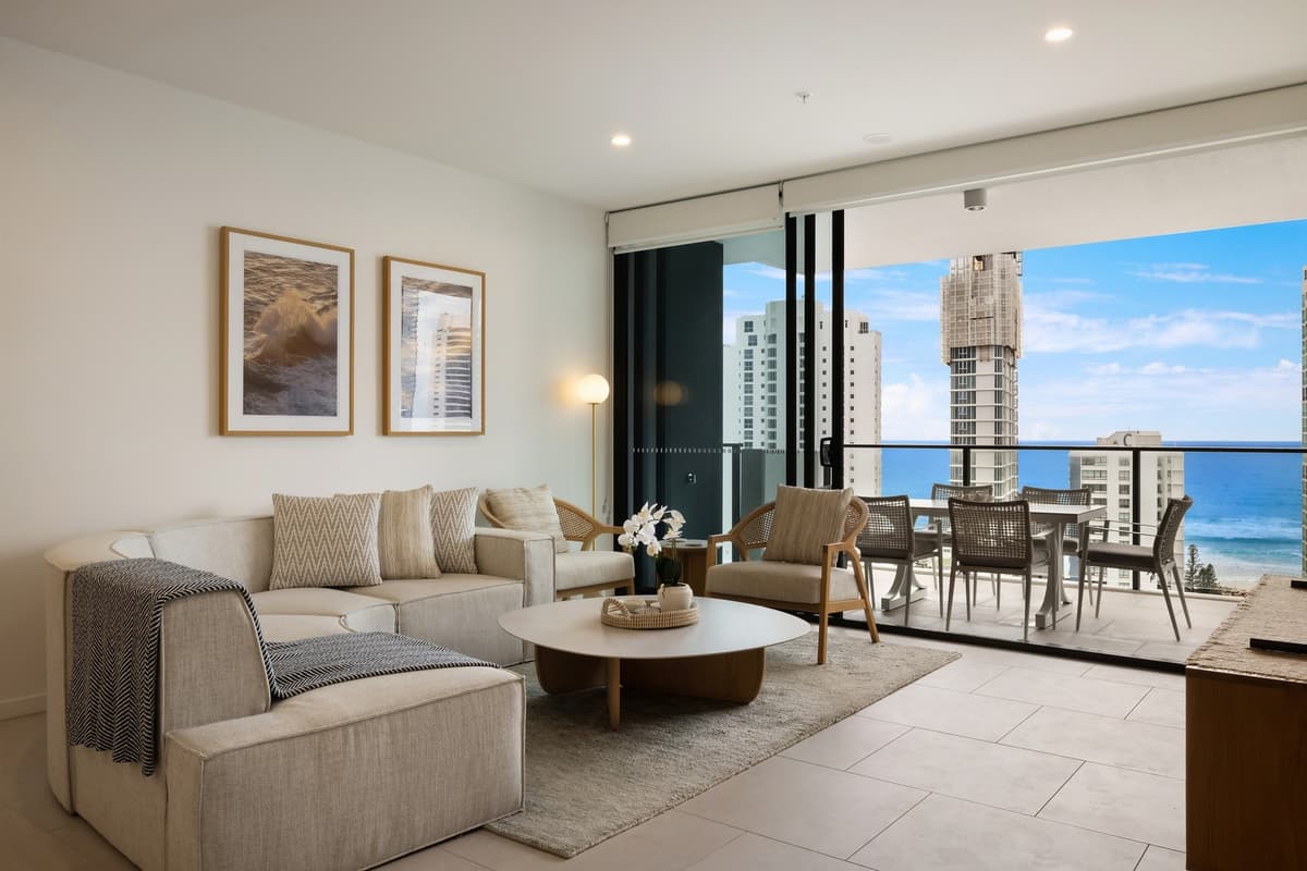 144/25 Woodroffe Avenue, Main Beach