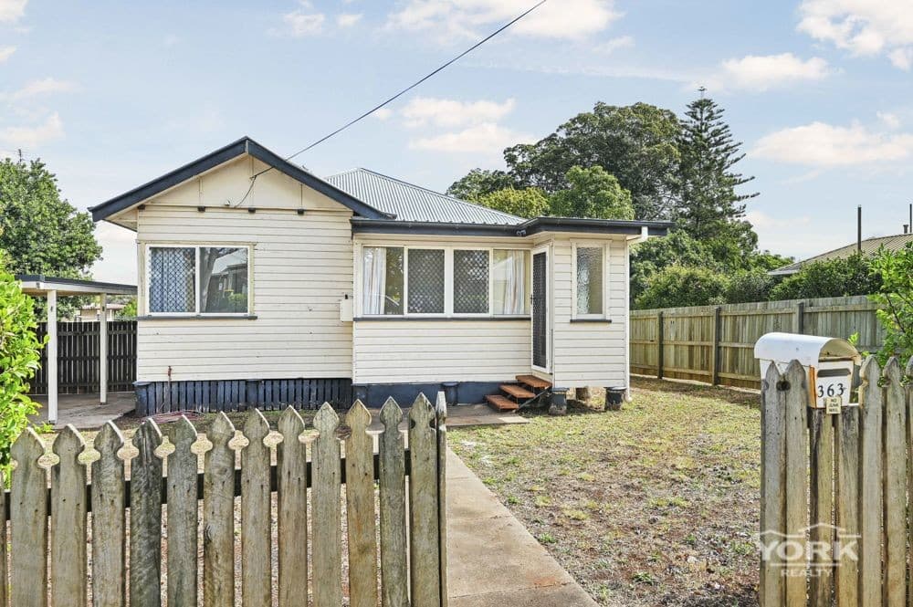363 Hume Street, South Toowoomba