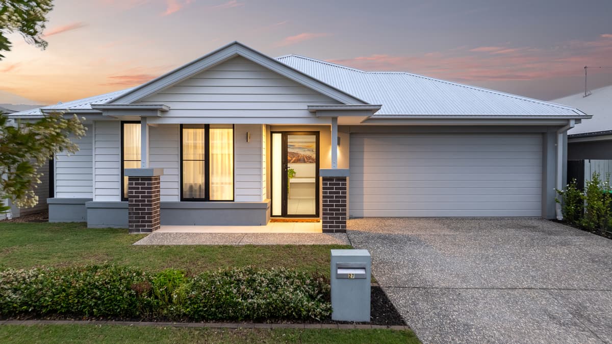 27 Benjamen Crescent, Nirimba