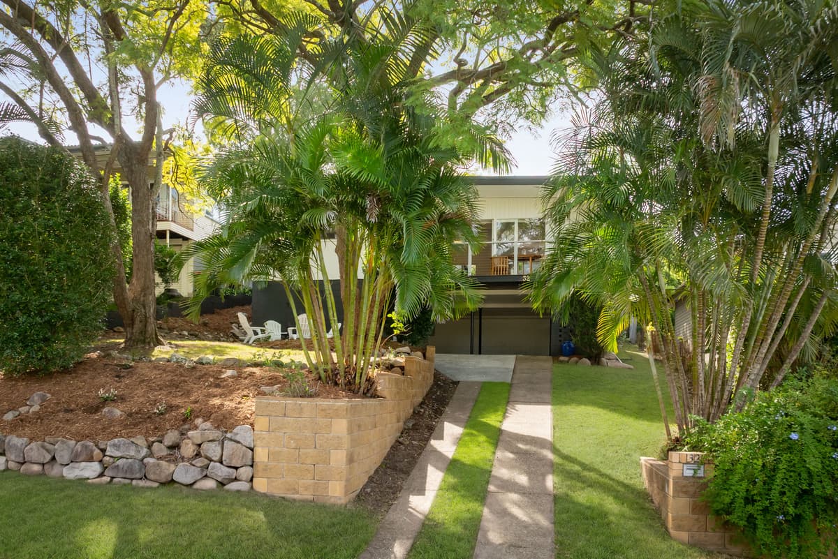 32 Alkina Street, Kenmore