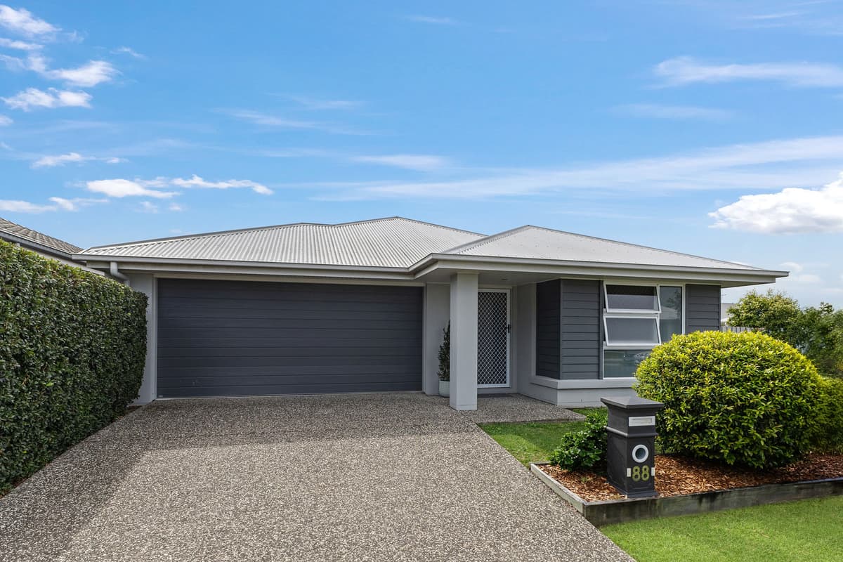88 Promenade Circuit, Rothwell