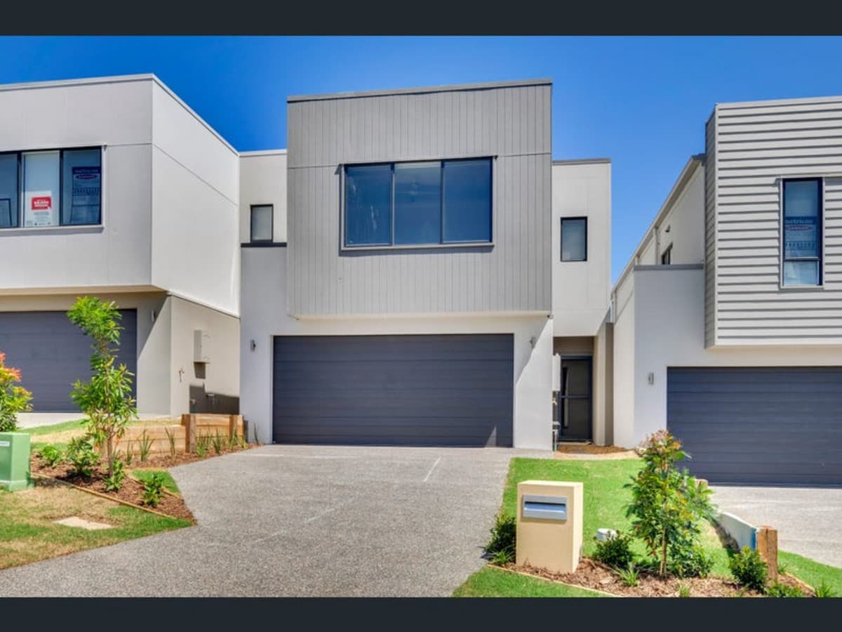48 Solar Circuit, Spring Mountain