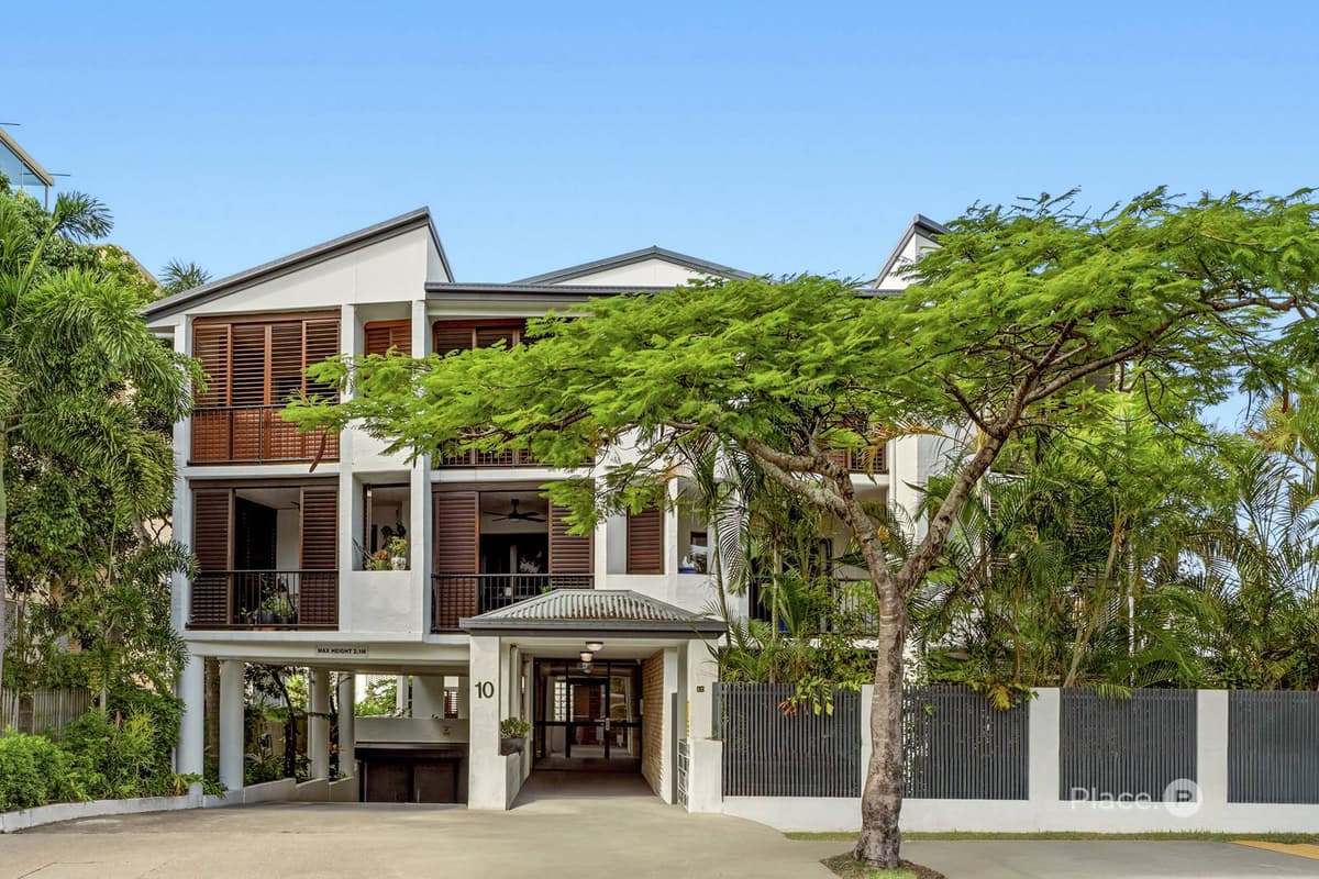 1/10 Oxlade Drive, New Farm