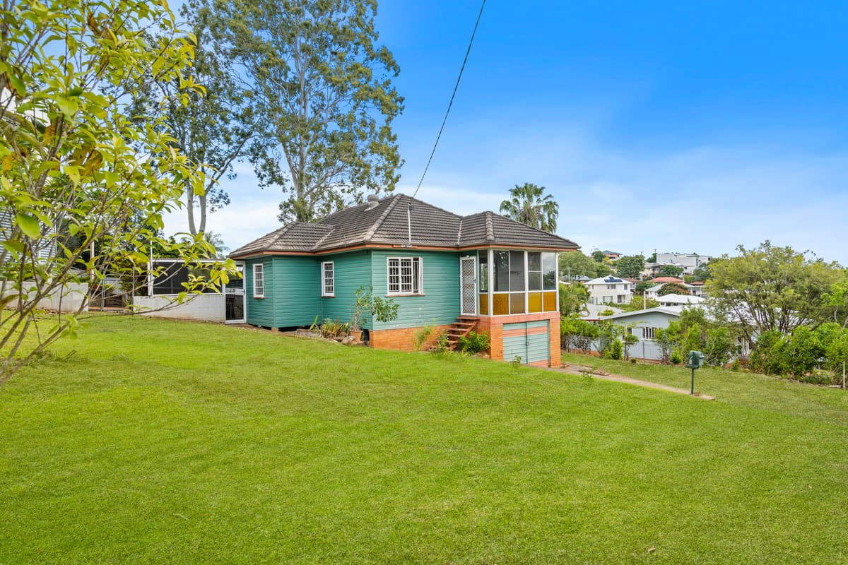 9 Charmaine Street, Moorooka