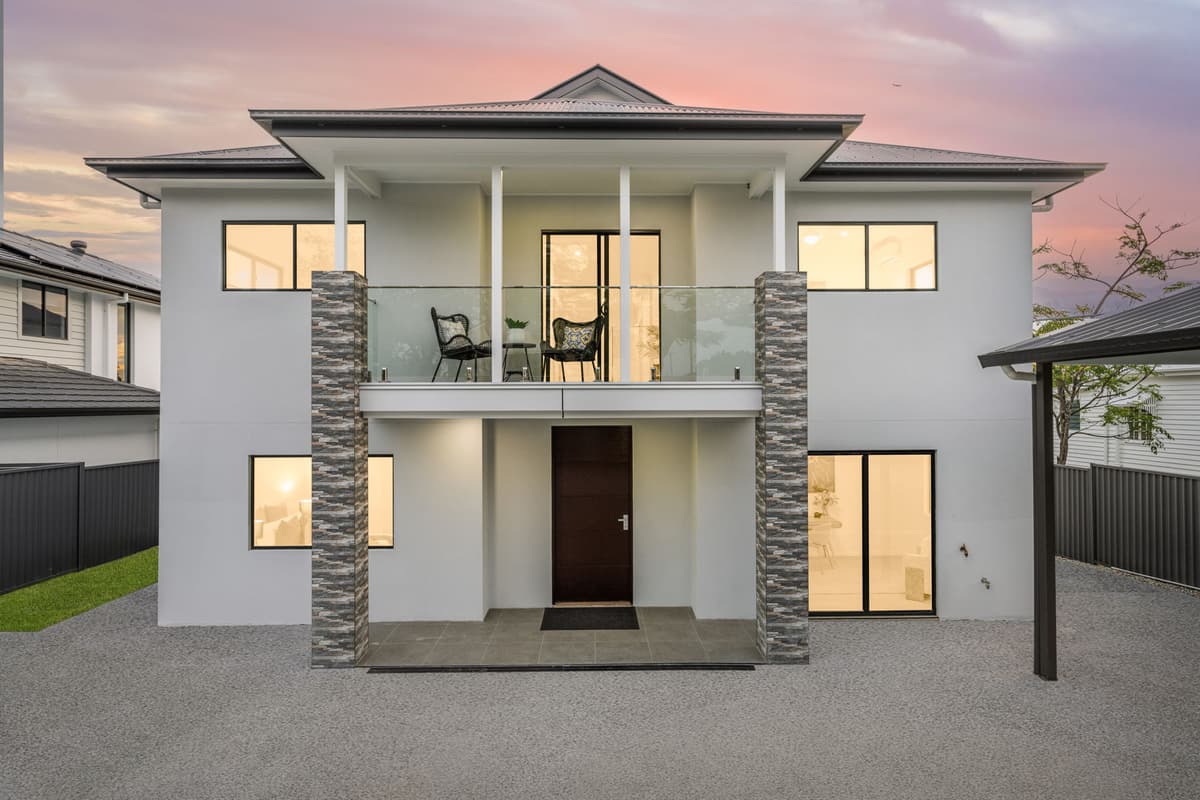 15 Eric Road, Holland Park