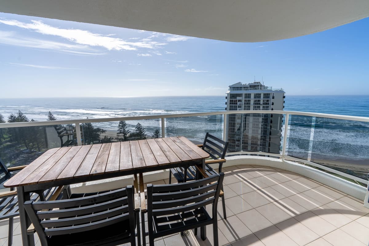 131/59 Pacific Street, Main Beach