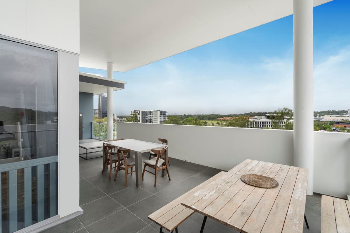 4904/61 Investigator Drive, Robina