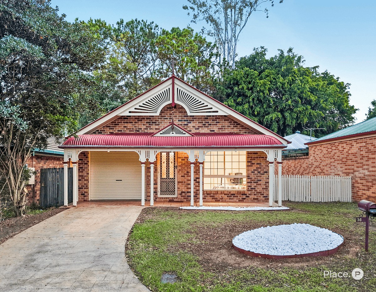 16 Lanata Crescent, Forest Lake