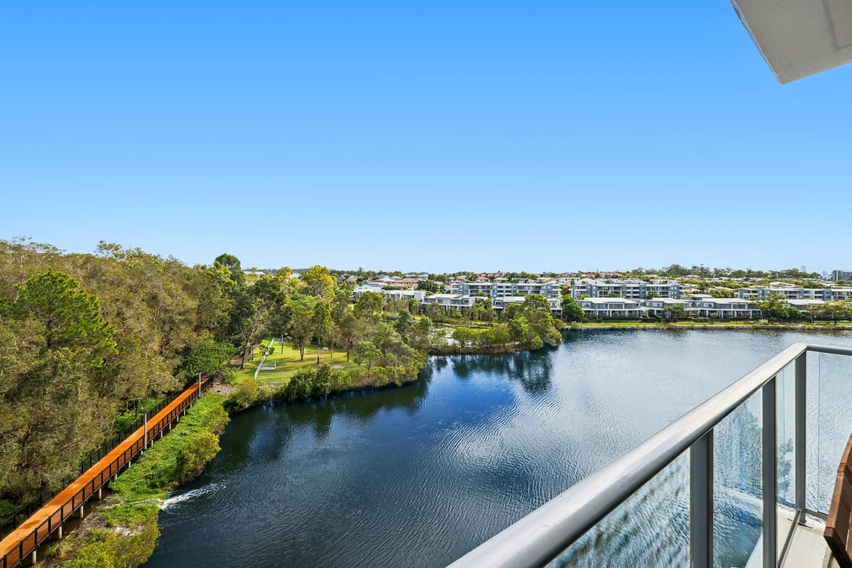 1513/397 Christine Avenue, Varsity Lakes