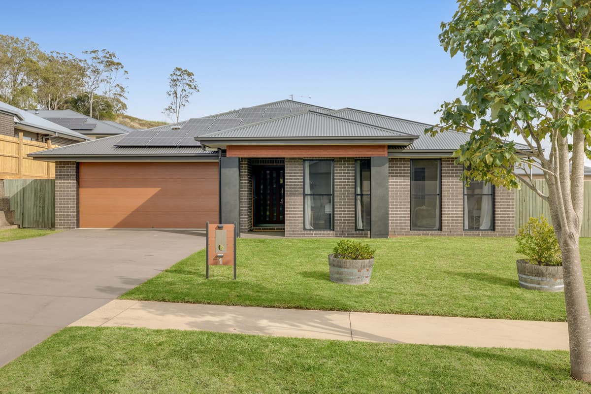 1 Terry Close, Cotswold Hills