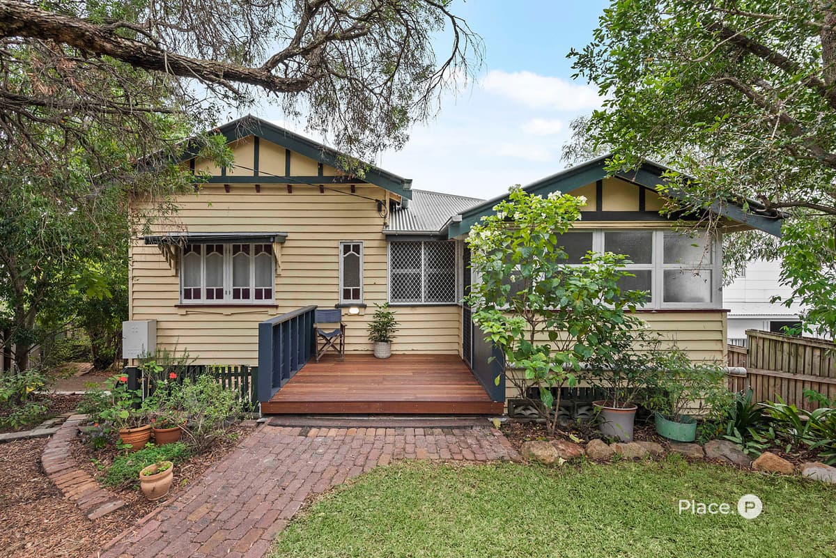 18 Hipwood Street, Norman Park