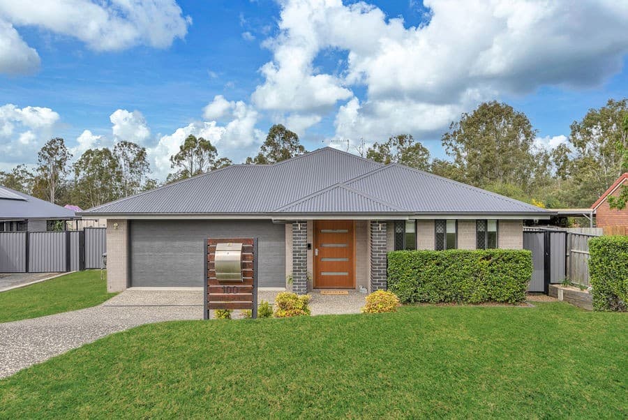 100 Equestrian Drive, Yamanto