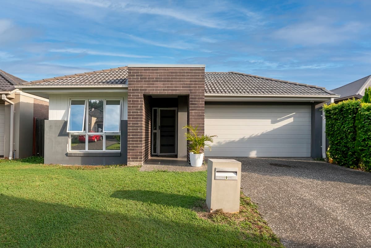 9 Frederick Place, Park Ridge