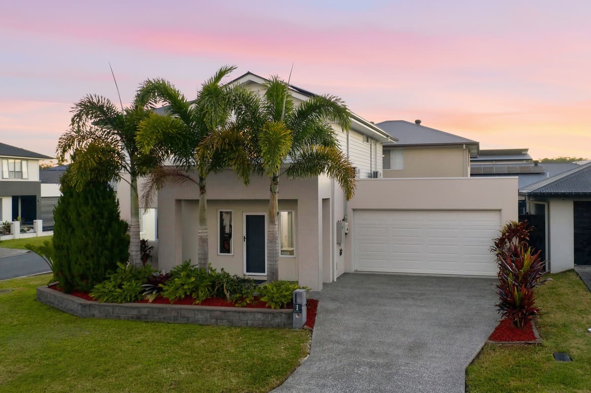 1 Field Street, Helensvale