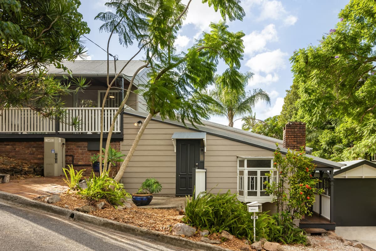 24 Pleasant Street, Red Hill