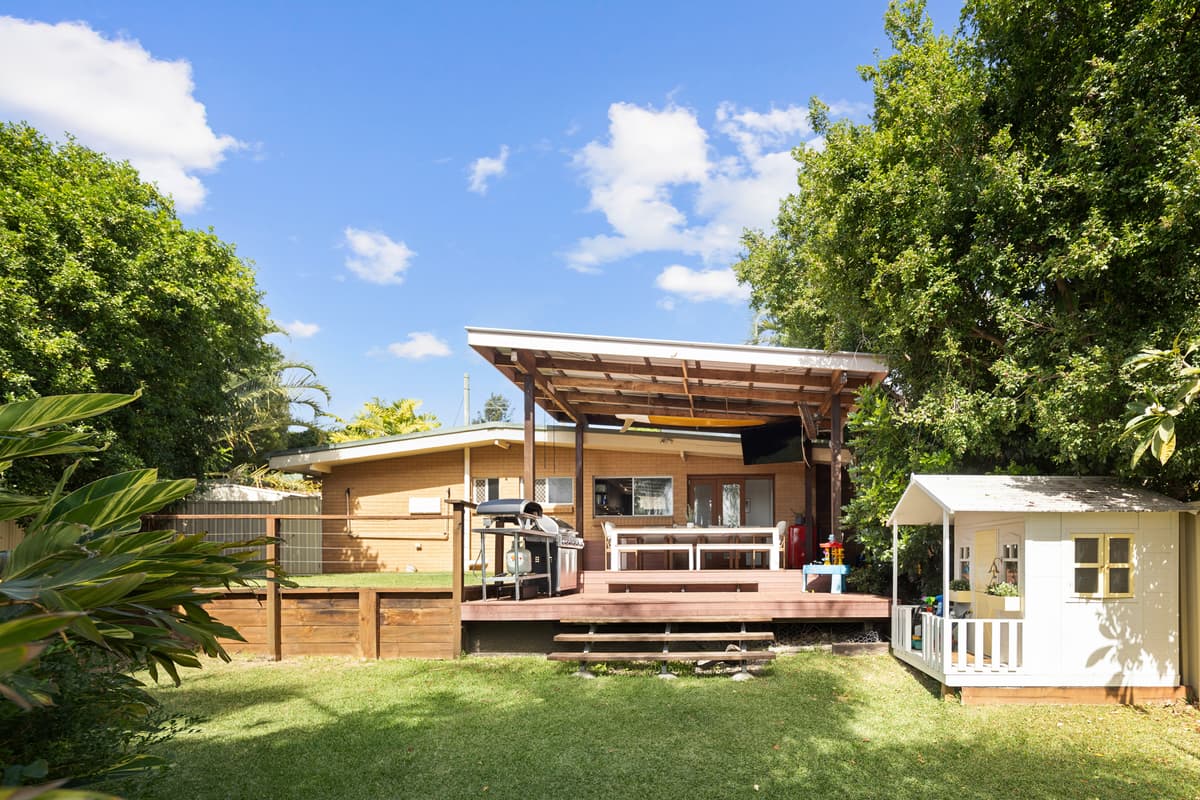 29 Pack Street, Jamboree Heights