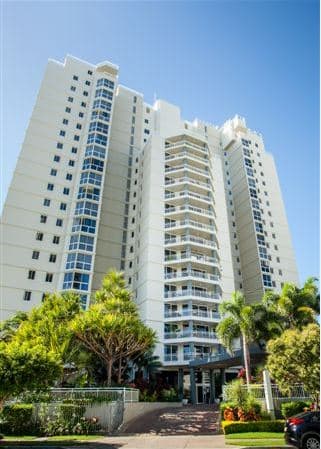 7/11 Hughes Avenue, Main Beach